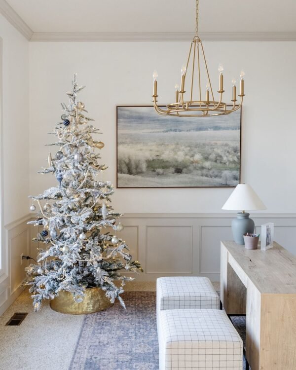 Copyofbrookepavel--candy-cane-lane--2024-11-23-02-29-51--instagram 7' King Noble Flock Artificial Christmas Tree with 500 Warm White LED Lights