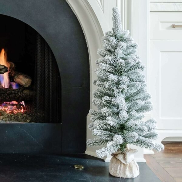 KOC2021KingFlock-32_fde6682e-16a1-45d3-aef4-391a865a028a 3' King Flock® Artificial Christmas Tabletop Tree Unlit