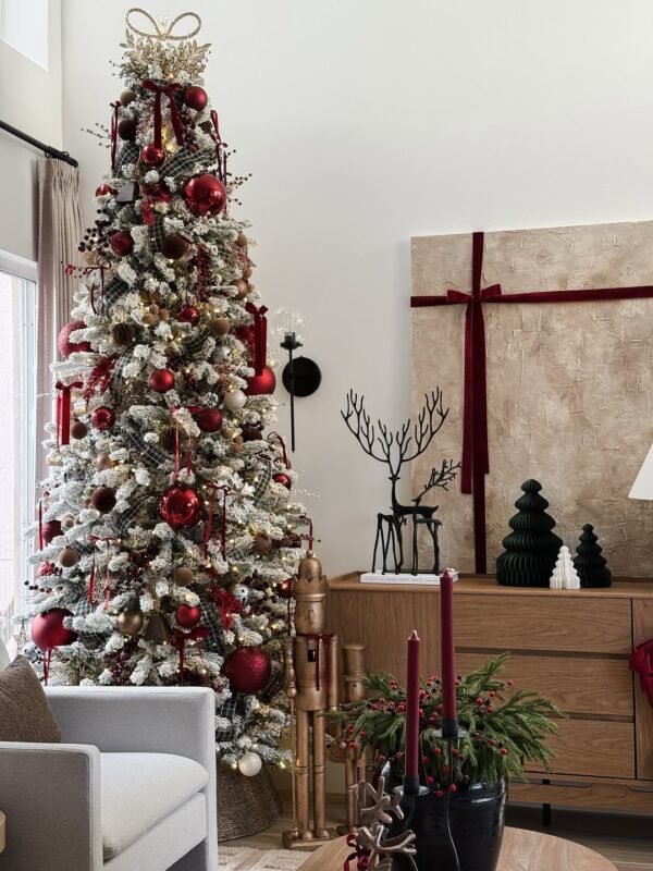 King_flock_slim 7.5' King Flock® Slim Artificial Christmas Tree Unlit