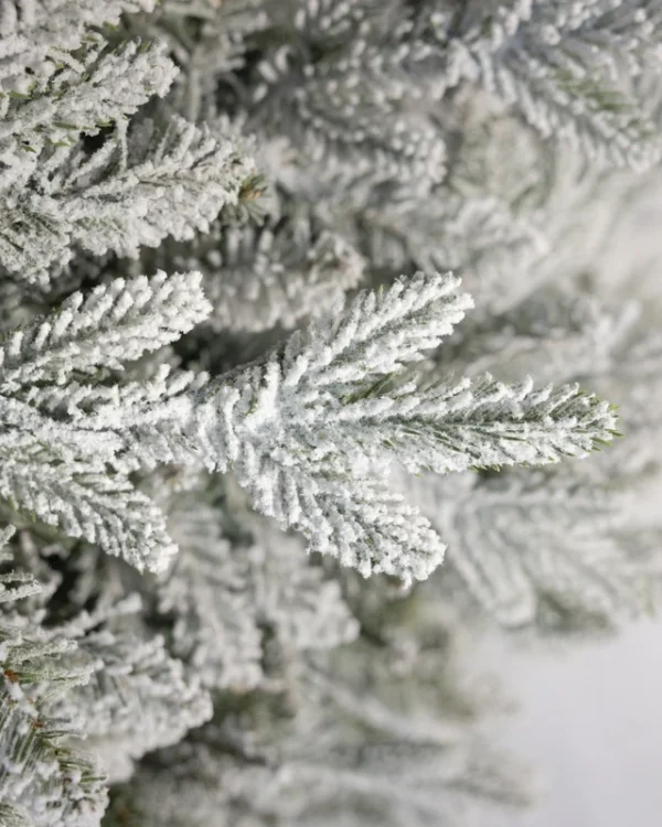 Queen_Flock_Tip 9' Queen Flock® Slim Artificial Christmas Tree Unlit
